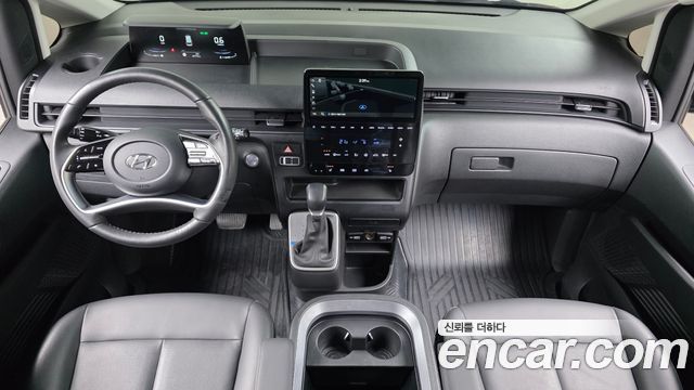 Hyundai Staria 2023 — photo 10