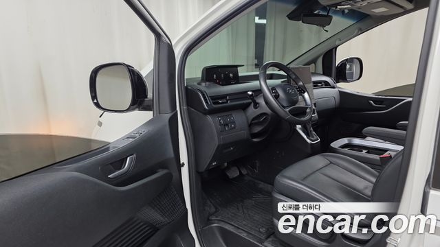Hyundai Staria 2023 — photo 13