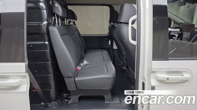Hyundai Staria 2023 — photo 17