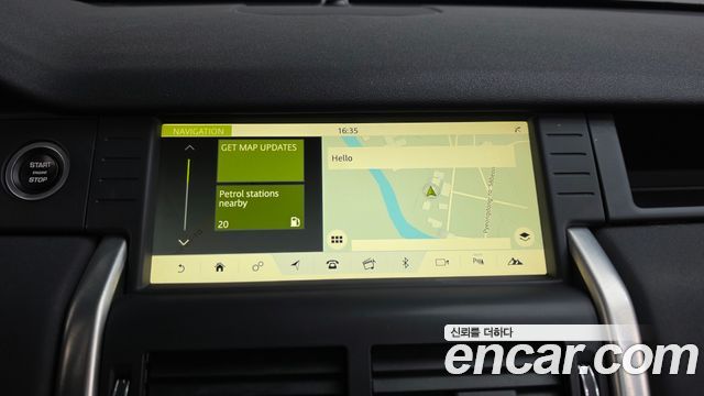 Land Rover Discovery Sport 2017 — photo 14