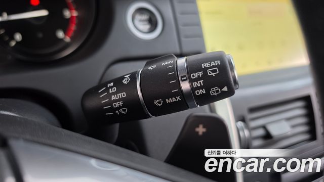 Land Rover Discovery Sport 2017 — photo 17