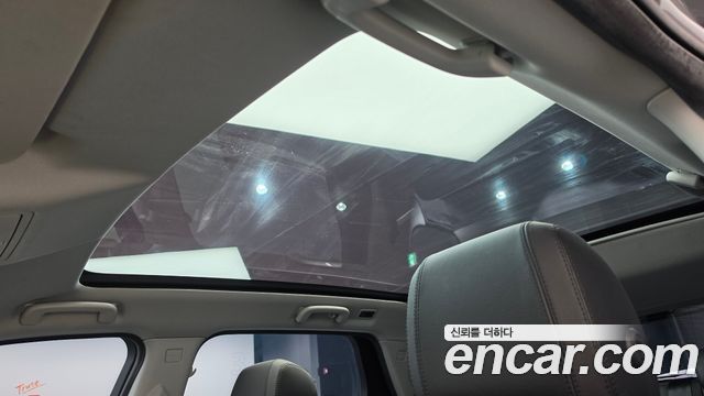 Land Rover Discovery Sport 2017 — photo 19
