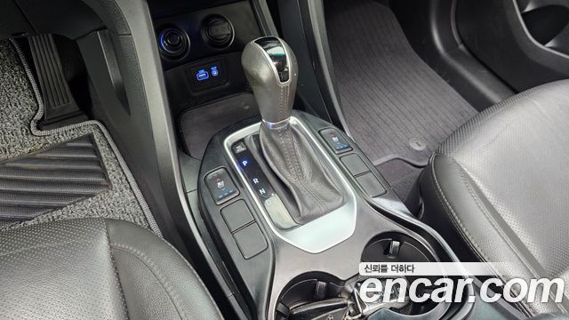 Hyundai Santafe 2016 — photo 9