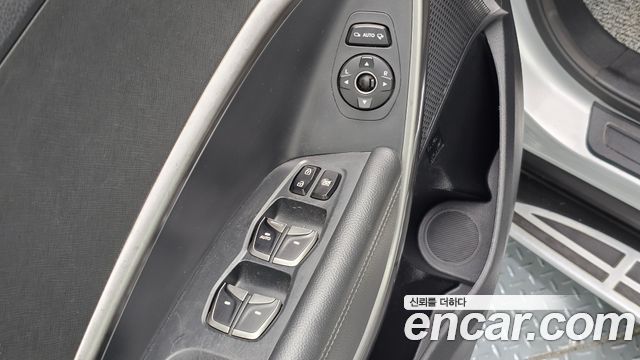 Hyundai Santafe 2016 — photo 16