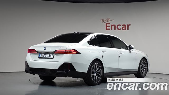 BMW 5-Series 2024 — photo 2