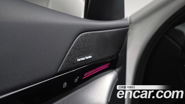 BMW 5-Series 2024 — photo 24