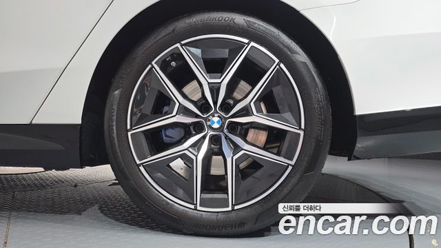 BMW 5-Series 2024 — photo 7