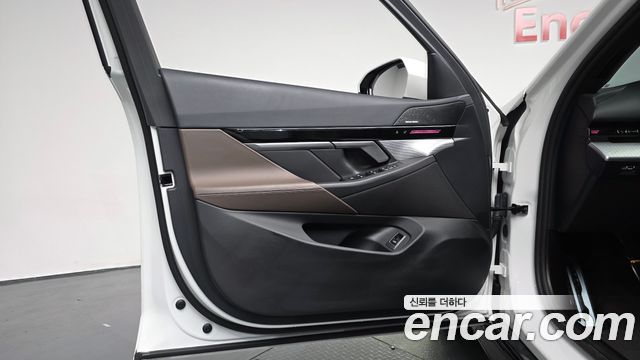 BMW 5-Series 2024 — photo 14