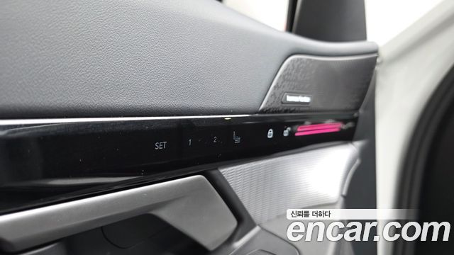 BMW 5-Series 2024 — photo 33