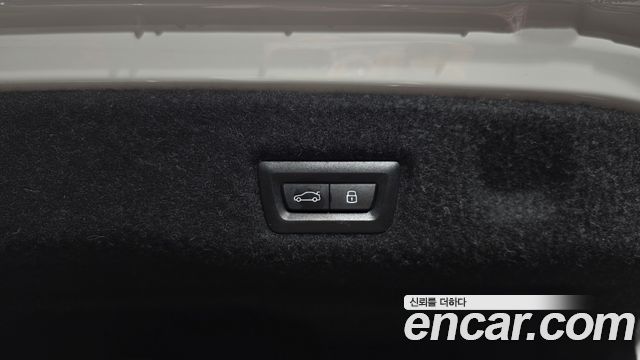 BMW 5-Series 2024 — photo 37