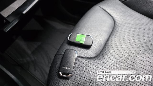 Kia Niro 2023 — photo 24