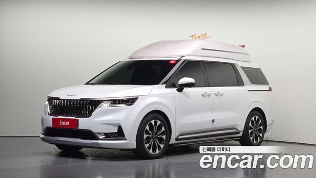 Kia Canival 2023 — photo 1
