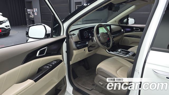 Kia Canival 2023 — photo 10