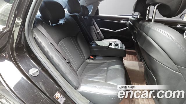 Genesis G80 2019 — photo 12