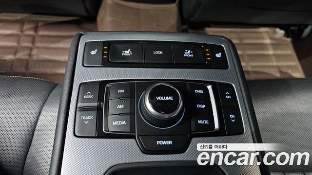Genesis G80 2019 — photo 19