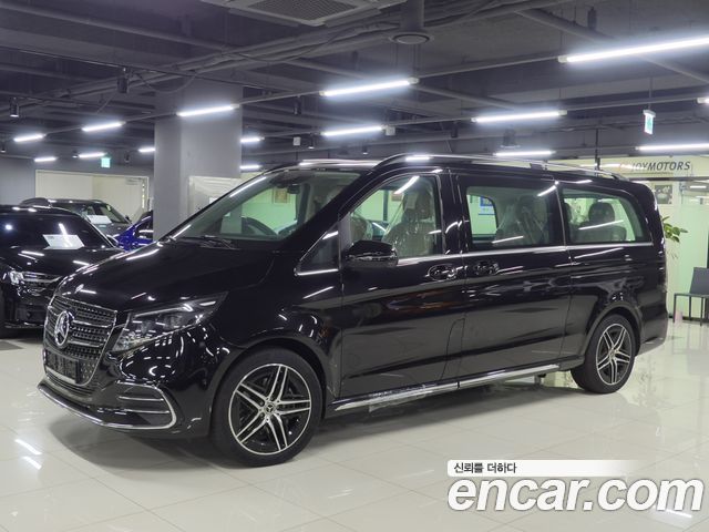 Mercedes-Benz V-Class 2025 — photo 2