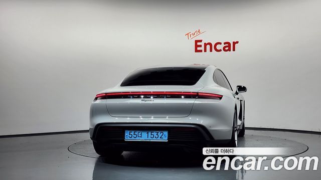 Porsche Taycan 2022 — photo 4