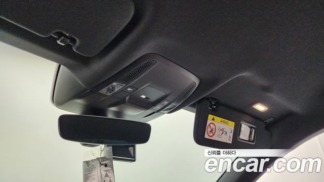Porsche Taycan 2022 — photo 25