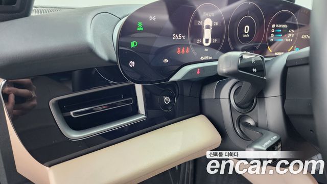 Porsche Taycan 2022 — photo 27