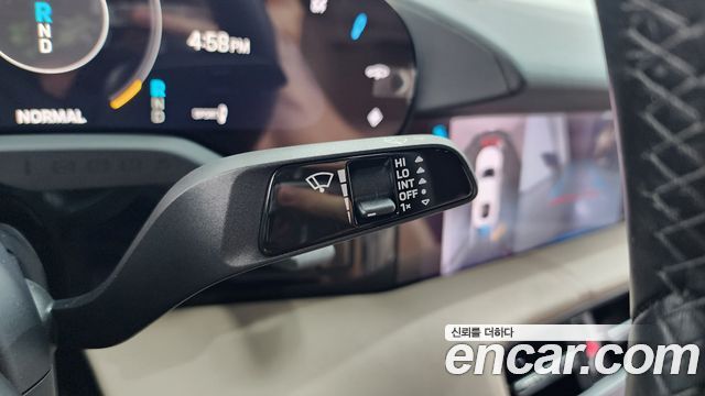 Porsche Taycan 2022 — photo 28