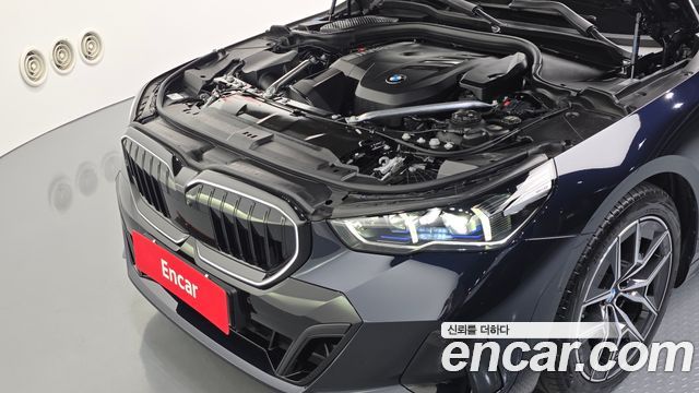 BMW 5-Series 2026 — photo 6