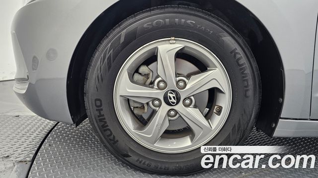 Hyundai AVANTE 2017 — photo 5