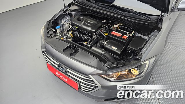 Hyundai AVANTE 2017 — photo 6