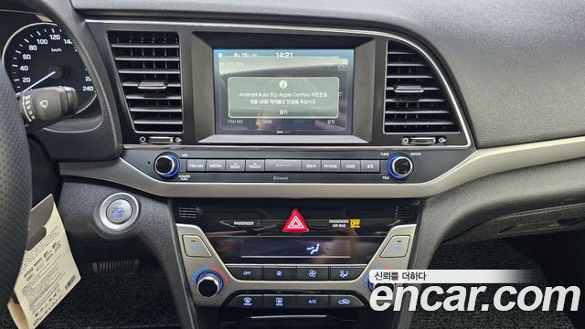 Hyundai AVANTE 2017 — photo 20