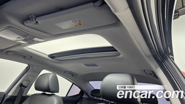 Hyundai AVANTE 2017 — photo 25
