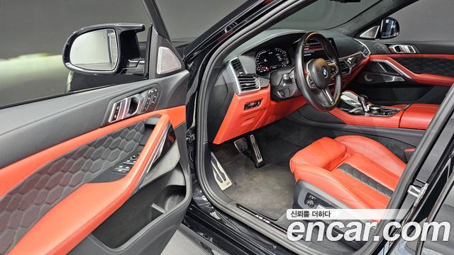 BMW X6M 2023 — photo 10