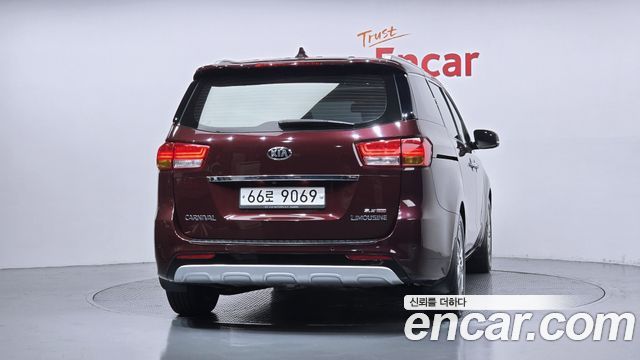 Kia Canival 2016 — photo 4