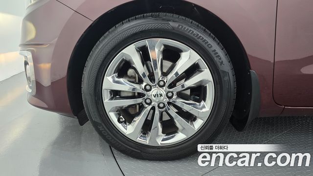 Kia Canival 2016 — photo 5