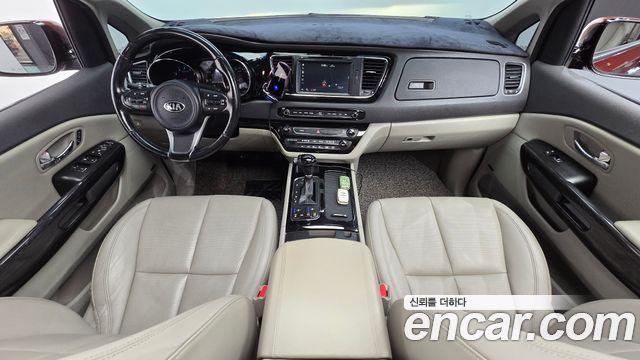 Kia Canival 2016 — photo 7