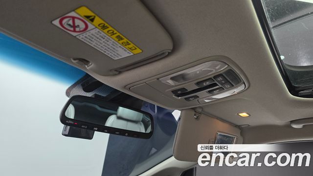 Kia Canival 2016 — photo 19