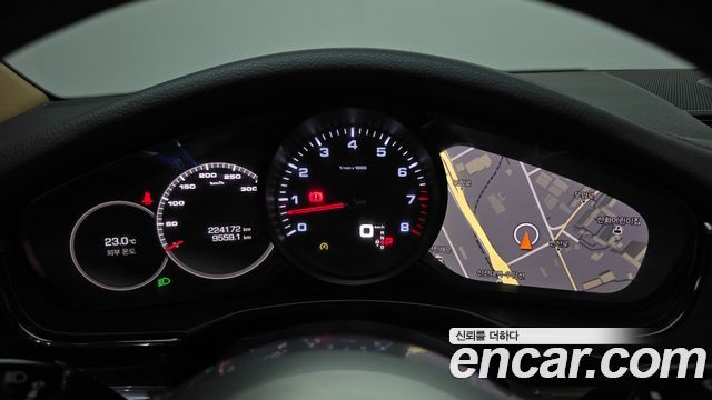 Porsche Panamera 2018 — photo 8