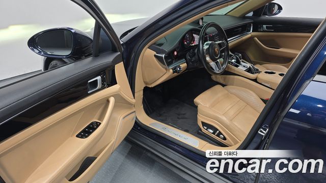 Porsche Panamera 2018 — photo 10