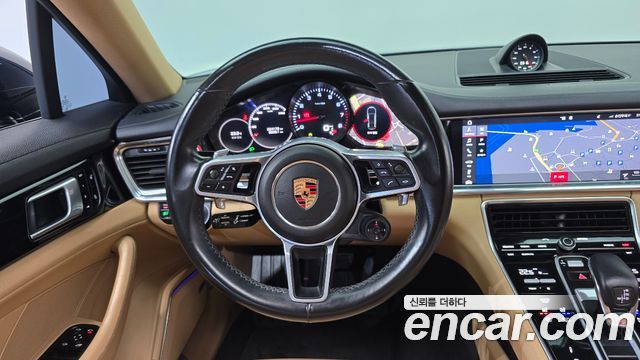 Porsche Panamera 2018 — photo 13