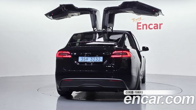 Tesla Model X 2026 — photo 4
