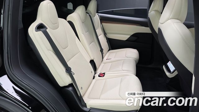 Tesla Model X 2026 — photo 17