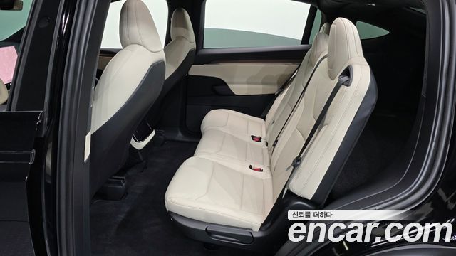 Tesla Model X 2026 — photo 18