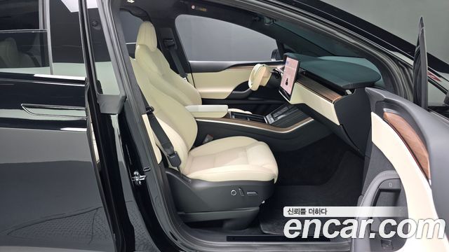 Tesla Model X 2026 — photo 16