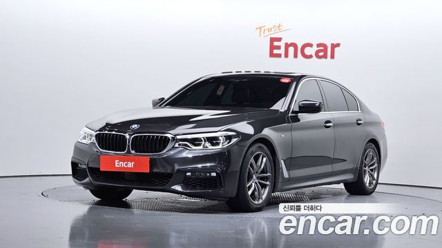 BMW 5-Series 2018 — photo 1