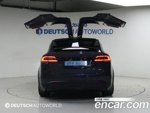 Tesla Model X 2025 — photo 4
