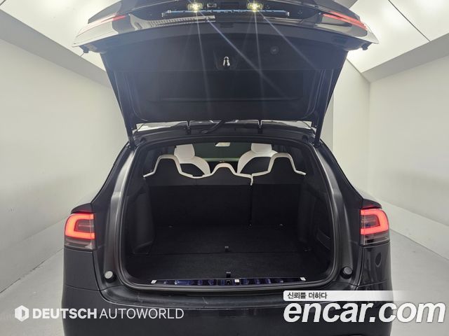 Tesla Model X 2025 — photo 9