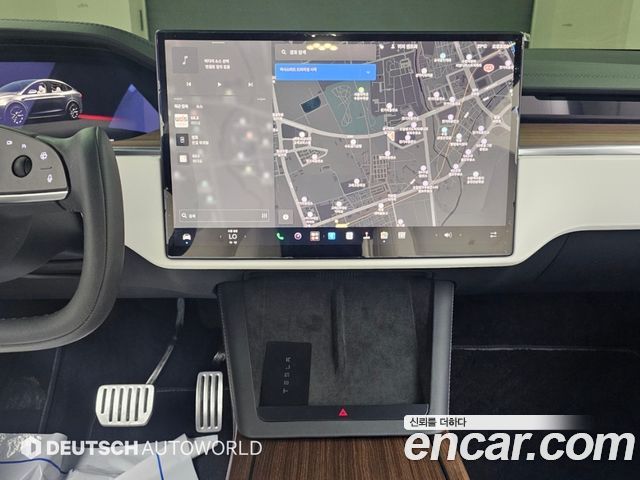 Tesla Model X 2025 — photo 10