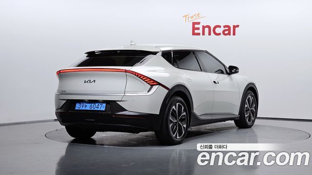 Kia EV6 2022 — photo 2