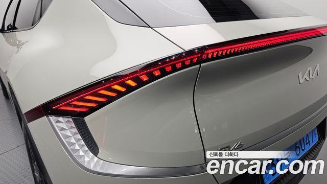 Kia EV6 2022 — photo 9