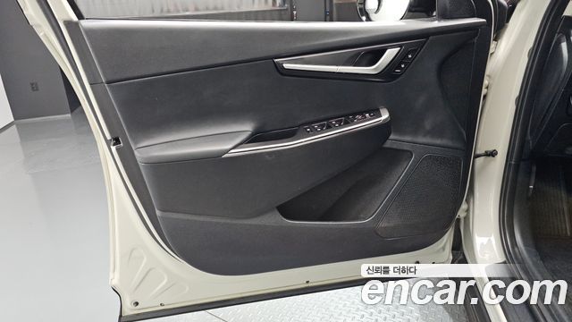 Kia EV6 2022 — photo 14