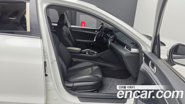 Kia K5 2022 — photo 11
