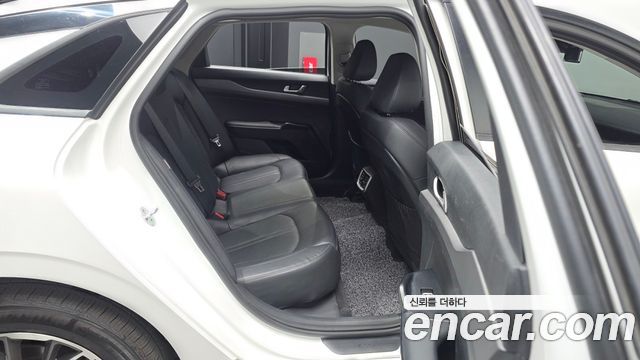 Kia K5 2022 — photo 12